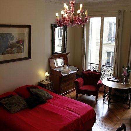 A Room In Paris Rom bilde